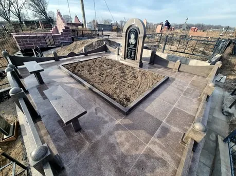 Эксклюзивный мемориал из черного габбро-диабаза Алматы фото 9